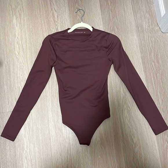 Abercrombie & Fitch - Soft A&F Collection - Thong Scoop Neck Bodysuit - Picture 4 of 7